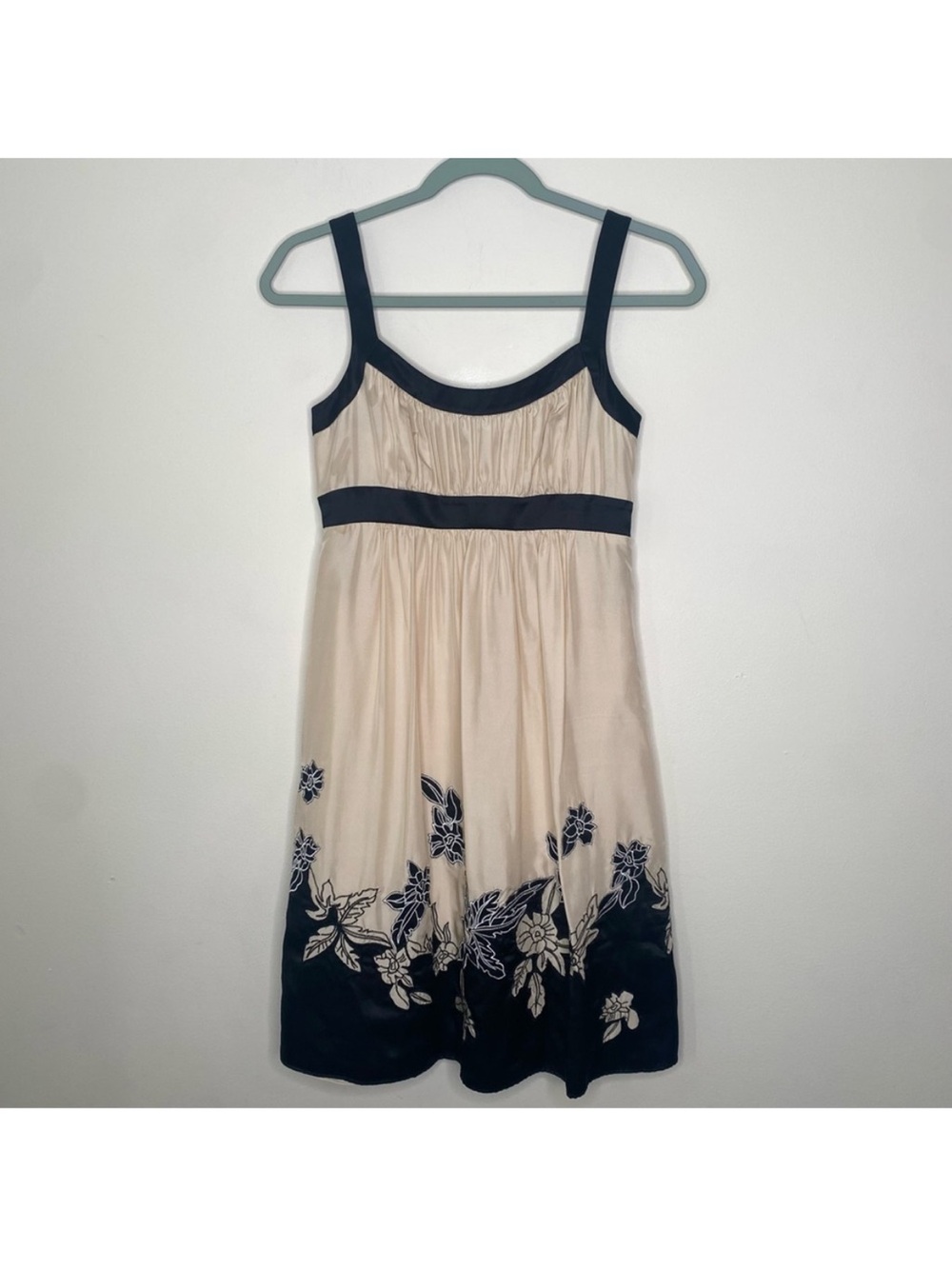 BCBG MAXAZRIA 100% Silk Dress Sz 0